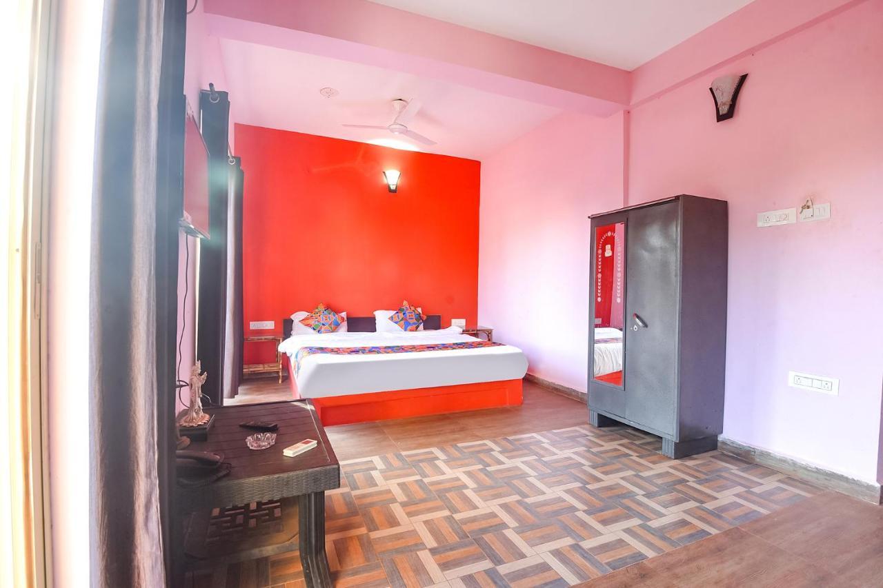 Fabexpress The Voyage Hotel Морджим Екстериор снимка